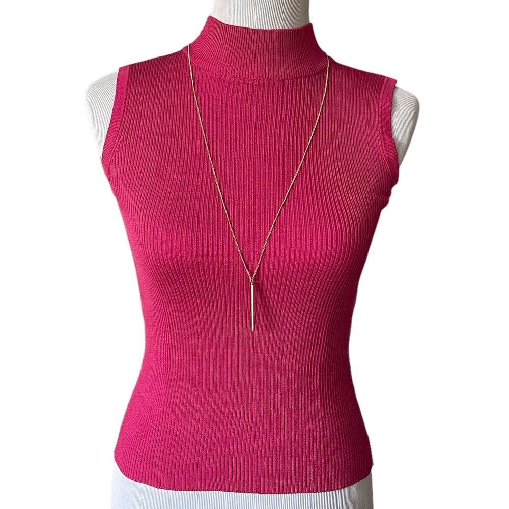 Sleeveless pink silk mock neck ribbed sweater Size M